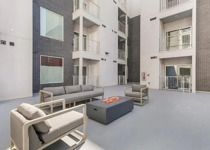Apt In Heart Of Slc - King Bed - Gym - Smart Tv